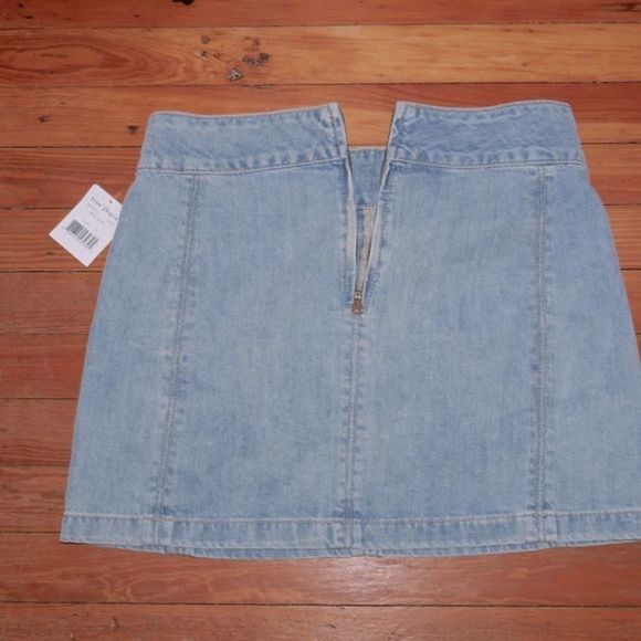 𝅺FREE People Denim Mini 🔥 - Picture 2 of 4